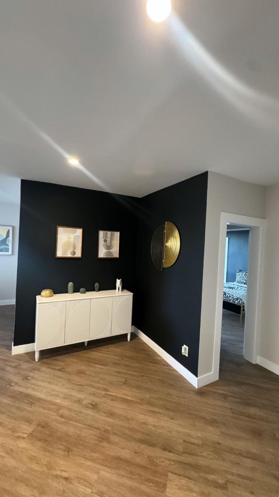 Incredible Two Bedroom Hollywood Apartments Free Parking 로스앤젤레스 외부 사진